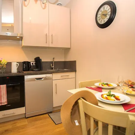 Lägenhet Les Hauts De Climatises Condom